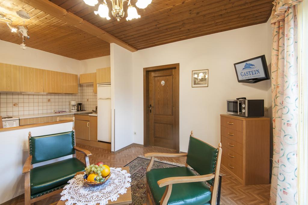 Scheibenhof Villa Bad Gastein Kamer foto