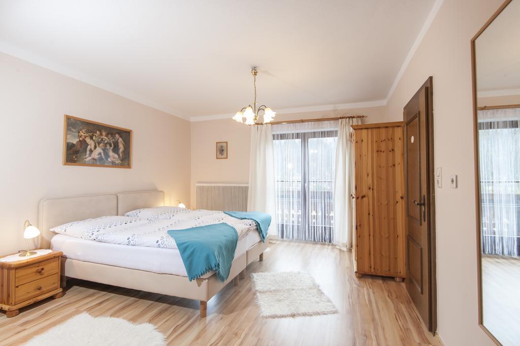 Scheibenhof Villa Bad Gastein Kamer foto
